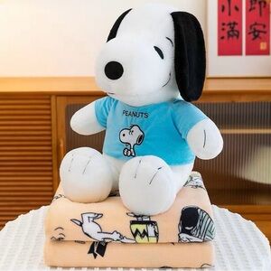 NEW 🩵Peanuts Snoopy Plush with Pink Shirt